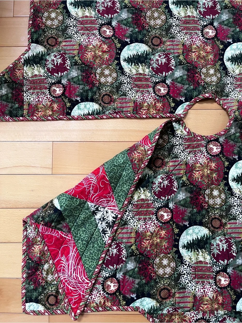 Quilted Star Christmas Tree Skirt 54 1/2